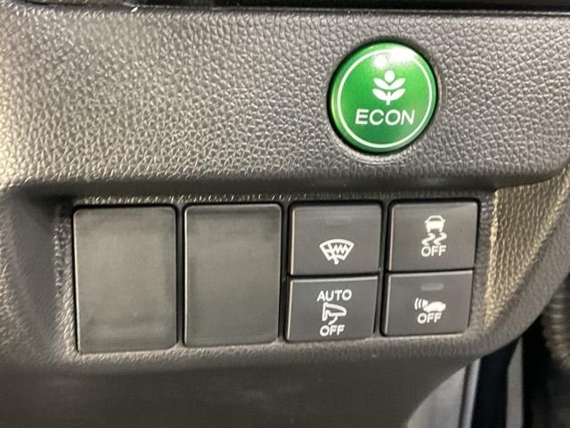 フィットハイブリッド Lパッケージ 【いまコレ+】新品フロアマット サイドエアバック LED ECON バックカメラ オートクルーズコントロール イモビライザー 1セグTV ETC ESC AUTOエアコン ABS 運転席エアバック(28枚目)