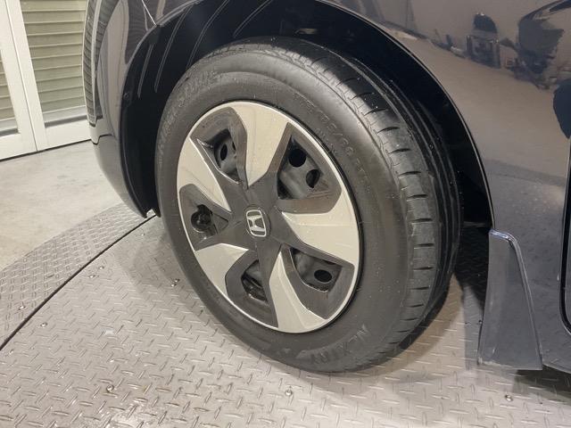 フィットハイブリッド Lパッケージ 【いまコレ+】新品フロアマット サイドエアバック LED ECON バックカメラ オートクルーズコントロール イモビライザー 1セグTV ETC ESC AUTOエアコン ABS 運転席エアバック(34枚目)