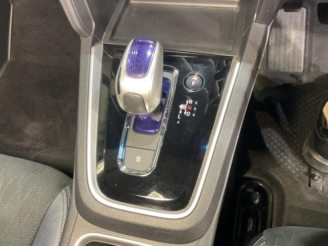 シャトル ハイブリッドZ 衝突被害軽減ブレーキ クルーズC VSA フルセグ地デジTV シートH リアカメラ キーフリ LEDライト アドバンストキー イモビ ECON ETC付き ナビTV DVD ABS(15枚目)