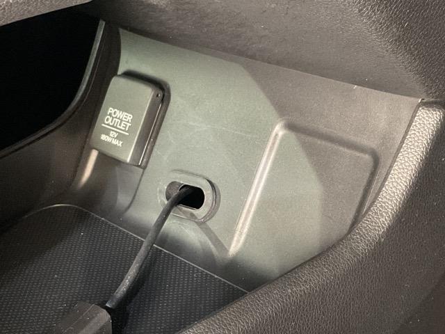 シャトル ハイブリッドZ 衝突被害軽減ブレーキ クルーズC VSA フルセグ地デジTV シートH リアカメラ キーフリ LEDライト アドバンストキー イモビ ECON ETC付き ナビTV DVD ABS(30枚目)