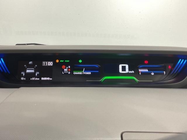 フリードハイブリッド ハイブリッド・Gホンダセンシング メモリーナビ リアカメラ ETC 軽減ブレーキ キーフリーシステム DVD再生可能 ECON 後カメラ Aクルーズ 地デジフルセグTV LEDヘッドランプ 横滑防止 パワーウインドウ 3列シート(13枚目)