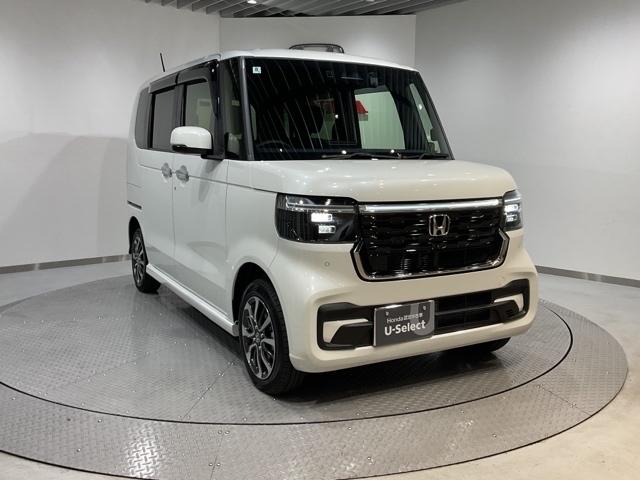 Ｎ－ＢＯＸカスタム ベースグレード　元弊社試乗車　前後誤発進抑制　両側電動ドア　シートＨ　Ｉストップ　オートエアコン　ＥＴＣ　ＬＥＤヘッド　ドラレコ　４ＷＤ　バックカメラ　盗難防止装置　エアバック　スマートキー　キーレス　横滑り防止装置（9枚目）