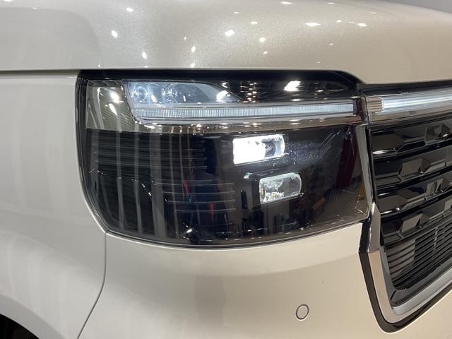 Ｎ－ＢＯＸカスタム ベースグレード　元弊社試乗車　前後誤発進抑制　両側電動ドア　シートＨ　Ｉストップ　オートエアコン　ＥＴＣ　ＬＥＤヘッド　ドラレコ　４ＷＤ　バックカメラ　盗難防止装置　エアバック　スマートキー　キーレス　横滑り防止装置（10枚目）