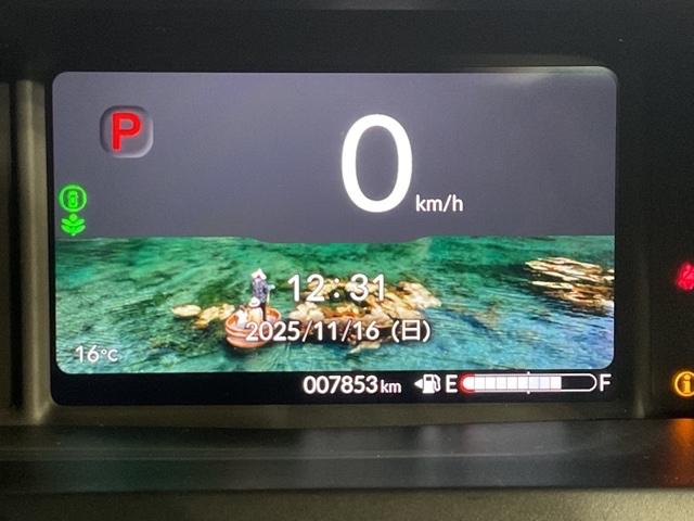 Ｎ－ＢＯＸカスタム ベースグレード　元弊社試乗車　前後誤発進抑制　両側電動ドア　シートＨ　Ｉストップ　オートエアコン　ＥＴＣ　ＬＥＤヘッド　ドラレコ　４ＷＤ　バックカメラ　盗難防止装置　エアバック　スマートキー　キーレス　横滑り防止装置（14枚目）