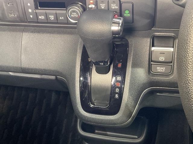 Ｎ－ＢＯＸカスタム ベースグレード　元弊社試乗車　前後誤発進抑制　両側電動ドア　シートＨ　Ｉストップ　オートエアコン　ＥＴＣ　ＬＥＤヘッド　ドラレコ　４ＷＤ　バックカメラ　盗難防止装置　エアバック　スマートキー　キーレス　横滑り防止装置（15枚目）