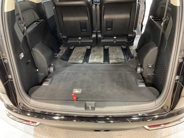 オデッセイ アブソルート・Ｘホンダセンシング　両側パワスラドア　地デジＴＶ　ＥＣＯＮ　電動シート　サイドエアバッグ　オットマン　キーフリー　ＤＶＤ再生可　クルーズコントロール　ＬＥＤヘッドライト　横滑り防止（18枚目）