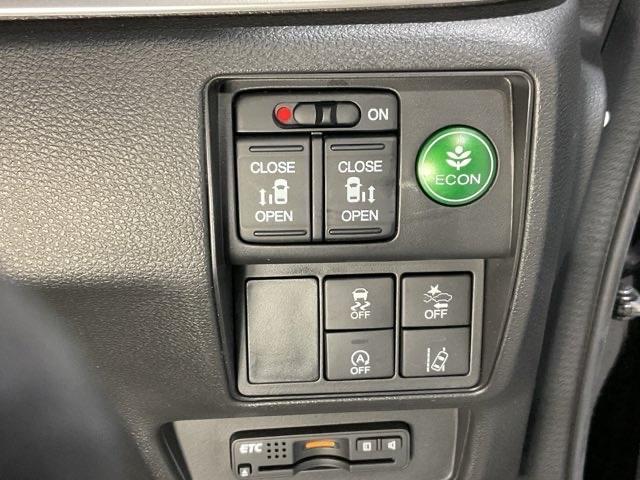 オデッセイ アブソルート・Ｘホンダセンシング　両側パワスラドア　地デジＴＶ　ＥＣＯＮ　電動シート　サイドエアバッグ　オットマン　キーフリー　ＤＶＤ再生可　クルーズコントロール　ＬＥＤヘッドライト　横滑り防止（28枚目）