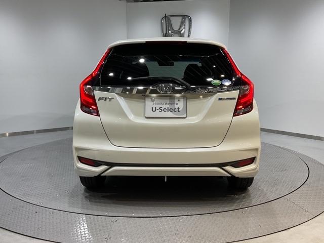 フィットハイブリッド Lホンダセンシング 【いまコレ+】新品フロアマット 軽減ブレーキ Rカメ LED サイドSRS 横滑り防止 フルセグテレビ ナビTV パワーステアリング 盗難防止装置 オートクルーズ ETC車載器 DVD再生 ABS(6枚目)