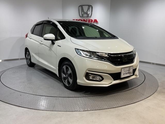 フィットハイブリッド Lホンダセンシング 【いまコレ+】新品フロアマット 軽減ブレーキ Rカメ LED サイドSRS 横滑り防止 フルセグテレビ ナビTV パワーステアリング 盗難防止装置 オートクルーズ ETC車載器 DVD再生 ABS(9枚目)