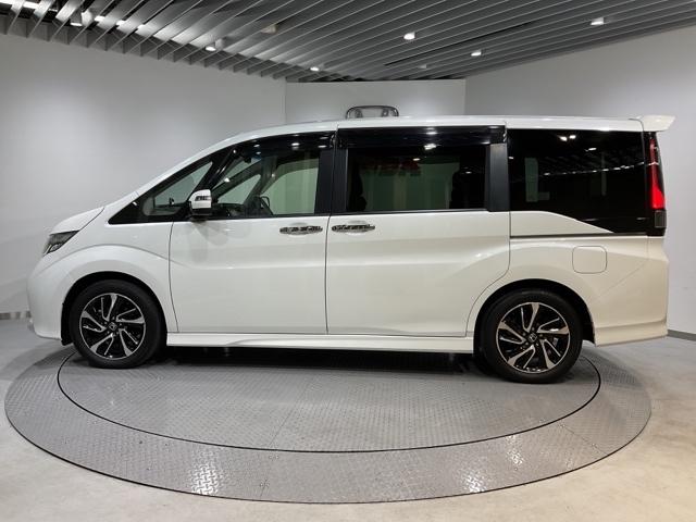 ステップワゴンスパーダ スパーダ・クールスピリット 両電動スライドドア シートH スマキー Bカメ フルセグテレビ 盗難防止システム サイドエアバック ナビTV アクティブクルーズコントロール キーフリー エアバッグ DVD(3枚目)