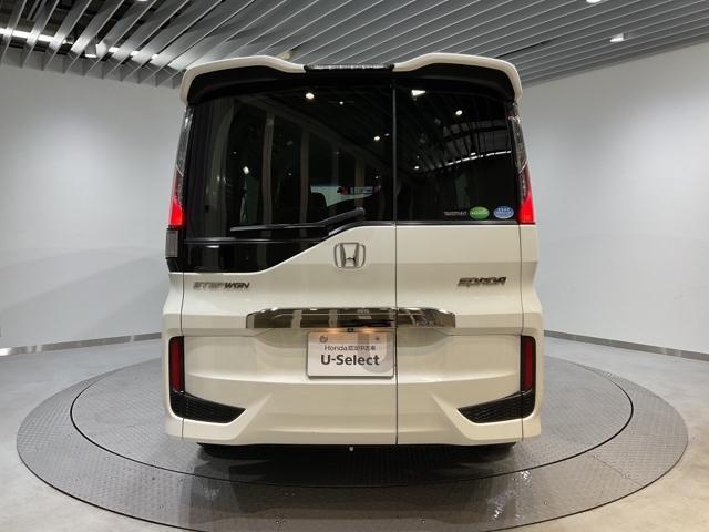 ステップワゴンスパーダ スパーダ・クールスピリット 両電動スライドドア シートH スマキー Bカメ フルセグテレビ 盗難防止システム サイドエアバック ナビTV アクティブクルーズコントロール キーフリー エアバッグ DVD(5枚目)