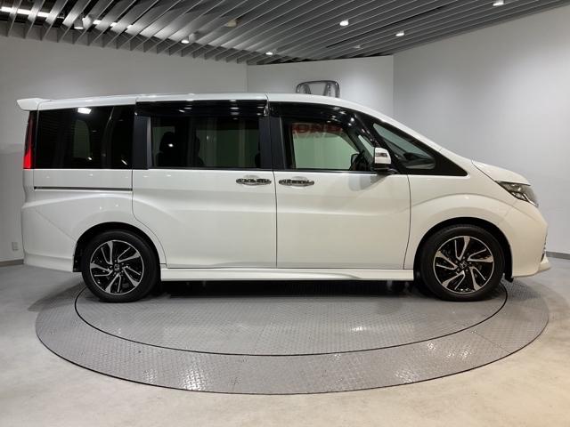 ステップワゴンスパーダ スパーダ・クールスピリット 両電動スライドドア シートH スマキー Bカメ フルセグテレビ 盗難防止システム サイドエアバック ナビTV アクティブクルーズコントロール キーフリー エアバッグ DVD(7枚目)