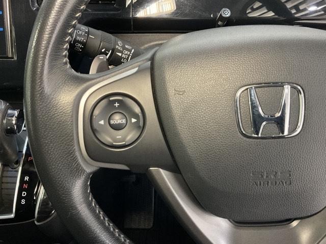 ステップワゴンスパーダ スパーダ・クールスピリット 両電動スライドドア シートH スマキー Bカメ フルセグテレビ 盗難防止システム サイドエアバック ナビTV アクティブクルーズコントロール キーフリー エアバッグ DVD(28枚目)