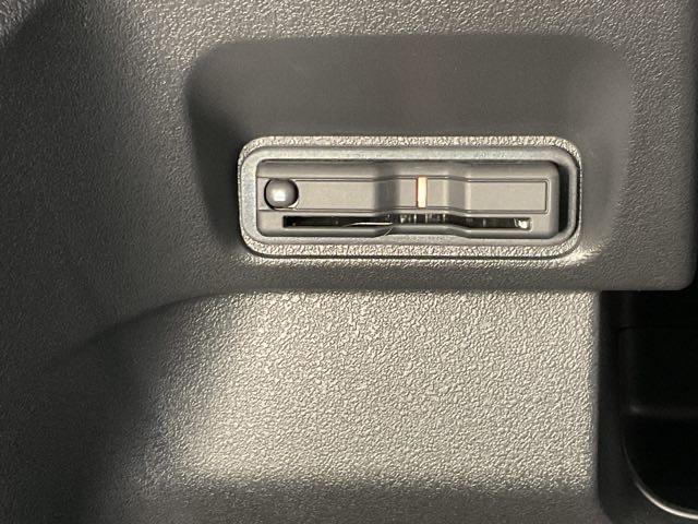 N-BOXカスタム ベースグレード 元弊社試乗車 CMBS Dレコ オートエアコン スマートキ LED 盗難防止装置 クルコン ETC バックカメラ フルセグTV パワーステアリング エアバッグ ESC パワーウインドウ フリーキー(26枚目)