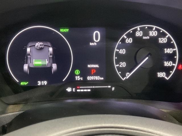 ���F���̍������[�^�[���B���낢��ȏ����\������܂��B