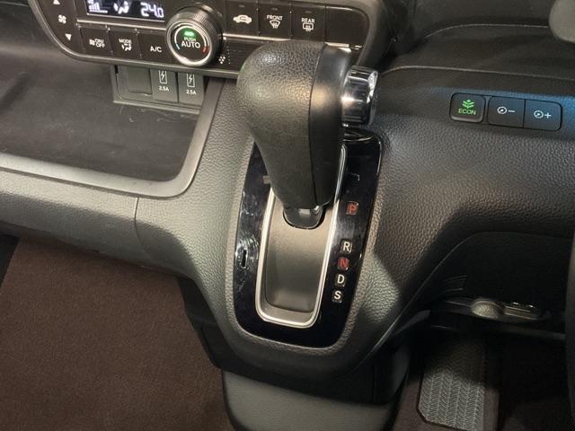 Ｎ－ＢＯＸカスタム Ｇ・Ｌターボホンダセンシング　【いまコレ＋】新品フロアマット　フルセ　両側ＰＷスライドドア　Ｂモニタ　Ｉストップ　セキュリティー　クルーズコントロール　ナビＴＶ　キーレスエントリー　ＶＳＡ　ＬＥＤランプ　助手席エアバック　ＰＷ（15枚目）