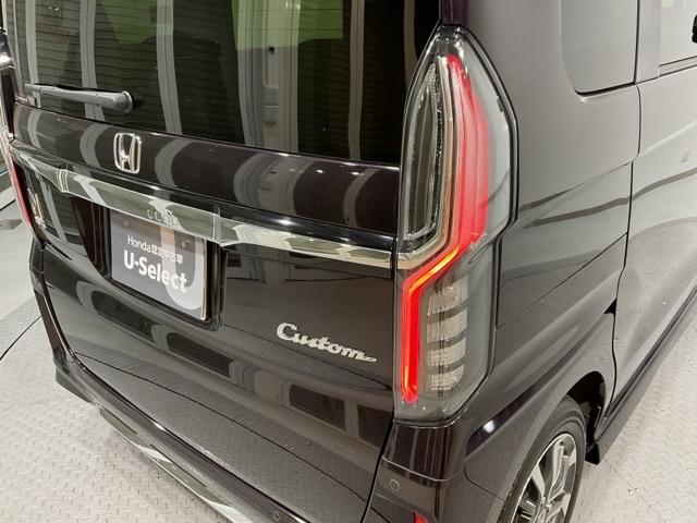 ���F���������e�[�������v�B�㑱�Ԃɂ����݂��A�s�[���B