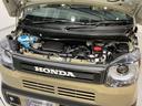 コンパクトなエンジンルームで、室内空間を確保しています。ホンダのＭＭ思想（マンマキシマム・メカミニマム）は今でも受け継がれています。