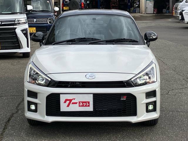 コペン GR スポーツ 届出済未使用車 5MT 16インチBBSアルミホイール レカロシート MOMOハンドル シートヒーター 電動オープン クリアランスソナー LEDヘッドライト オートライト(3枚目)
