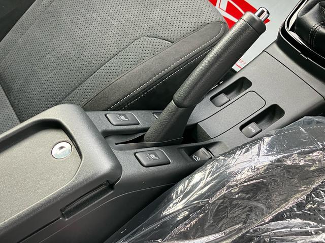 コペン GR スポーツ 届出済未使用車 5MT 16インチBBSアルミホイール レカロシート MOMOハンドル シートヒーター 電動オープン クリアランスソナー LEDヘッドライト オートライト(28枚目)