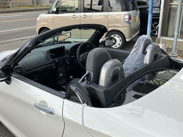 コペン GR スポーツ 届出済未使用車 5MT 16インチBBSアルミホイール レカロシート MOMOハンドル シートヒーター 電動オープン クリアランスソナー LEDヘッドライト オートライト(42枚目)