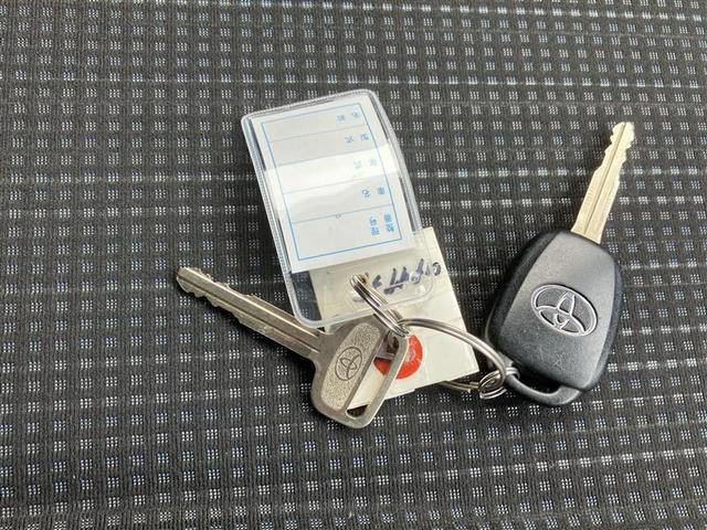 ヴィッツ Ｆ　ワンセグ　メモリーナビ　ミュージックプレイヤー接続可　ＥＴＣ　電動格納ミラー　ヘッドライトレベライザー　ハロゲンヘッドランプ　キーレス　記録簿（26枚目）