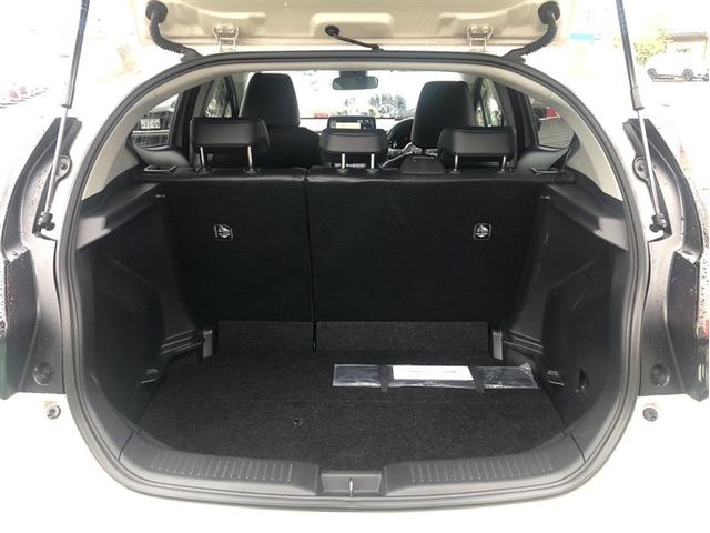 アクア Ｚ　アルミホイール　エアコン　ナビ　カーテンエアバッグ　ＥＴＣ　パワーウインドウ　ＡＢＳ　エアバッグ　パワーステアリング　メモリーナビ　助手席エアバック　衝突軽減Ｂ　Ｂカメ（10枚目）