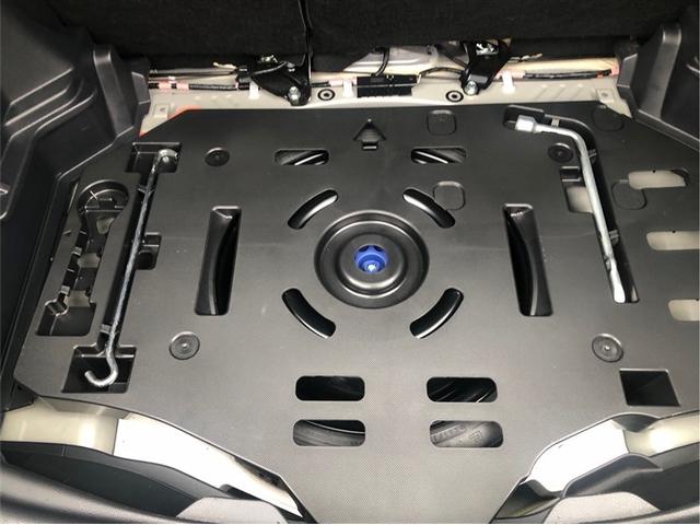 アクア Ｚ　アルミホイール　エアコン　ナビ　カーテンエアバッグ　ＥＴＣ　パワーウインドウ　ＡＢＳ　エアバッグ　パワーステアリング　メモリーナビ　助手席エアバック　衝突軽減Ｂ　Ｂカメ（29枚目）