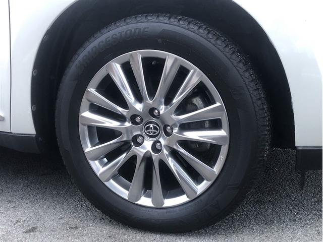 ハリアー プログレス　メタル　アンド　レザーパッケージ　衝突軽減システム　ＬＥＤヘッド　黒革シート　フルセグＴＶ　ドラレコ　盗難防止装置　電動シート　ミュージックプレイヤー接続可　スマートキー　ＥＴＣ　横滑り防止機能　ＡＢＳ　ＤＶＤ再生　ワンオーナー　ＡＷ（9枚目）