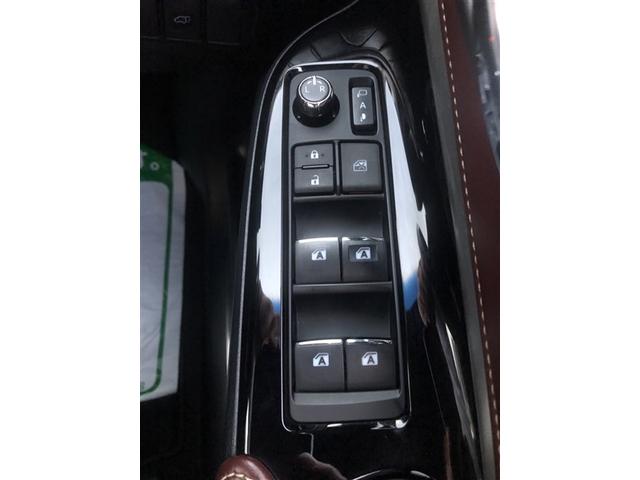 ハリアー プログレス　メタル　アンド　レザーパッケージ　衝突軽減システム　ＬＥＤヘッド　黒革シート　フルセグＴＶ　ドラレコ　盗難防止装置　電動シート　ミュージックプレイヤー接続可　スマートキー　ＥＴＣ　横滑り防止機能　ＡＢＳ　ＤＶＤ再生　ワンオーナー　ＡＷ（25枚目）