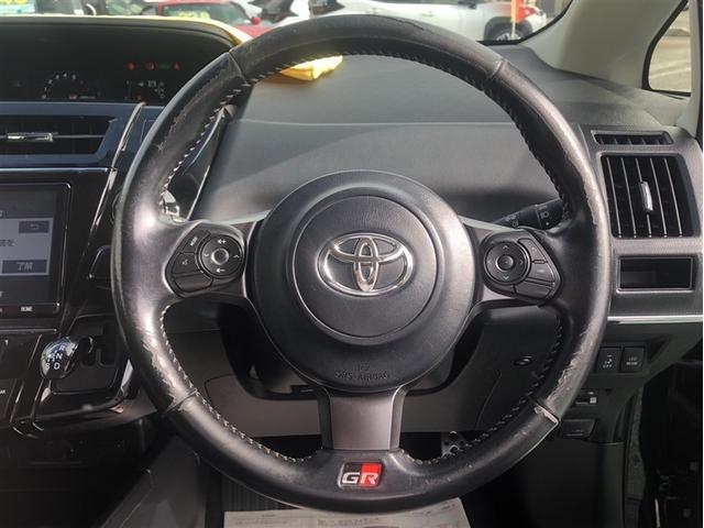 プリウスα Ｓツーリングセレクション・ＧＲスポーツ　キーレス　ローダウン　後カメラ　オートエアコン　インテリキー　エアバッグ　盗難防止装置　アルミホイール　メモリーナビ　３列シート　ＤＶＤ再生　記録簿　ＡＢＳ　ドライブレコーダー　ＥＴＣ　ナビ＆ＴＶ（16枚目）