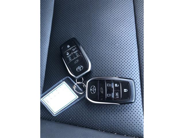 アルファードハイブリッド ＳＲ　Ｃパッケージ　点検記録簿　サンル－フ　ワンオナ　エアロ　バックモニター　オートエアコン　ＬＥＤ　横滑り防止機能　ＡＢＳ　イモビ　ＡＣ１００Ｖ電源　アルミ　ドライブレコーダー　ナビ＆ＴＶ　４ＷＤ　３列シート　Ｐシート（31枚目）