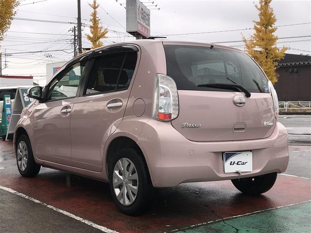 パッソ プラスハナ Cパッケージ Iストップ イモビライザー キーフリー Bカメ ETC装備 ナビTV 地デジ スマートキー 横滑り防止装置 DVD再生 パワーウィンドゥ メモリナビ 運転席エアバック オートエアコン 助手席エアバック(7枚目)