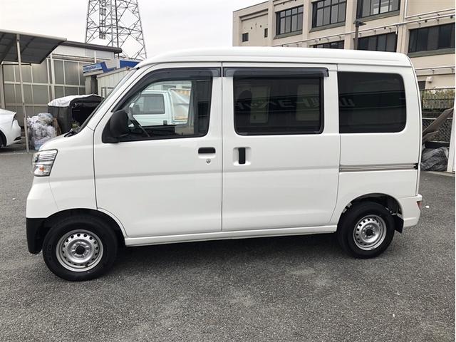ハイゼットカーゴ ＤＸ　ＳＡＩＩＩ　バックモニター　ＬＥＤ　パワーウインドウ　ナビ　パートタイム４ＷＤ　エアコン　パワステ　ＳＲＳ　ＥＴＣ車載器　ＡＢＳ　メモリーナビ　両席エアバック　踏み間違え防止（8枚目）