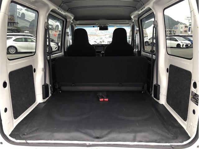 ハイゼットカーゴ ＤＸ　ＳＡＩＩＩ　バックモニター　ＬＥＤ　パワーウインドウ　ナビ　パートタイム４ＷＤ　エアコン　パワステ　ＳＲＳ　ＥＴＣ車載器　ＡＢＳ　メモリーナビ　両席エアバック　踏み間違え防止（10枚目）