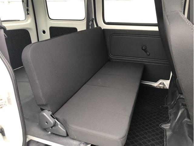 ハイゼットカーゴ ＤＸ　ＳＡＩＩＩ　バックモニター　ＬＥＤ　パワーウインドウ　ナビ　パートタイム４ＷＤ　エアコン　パワステ　ＳＲＳ　ＥＴＣ車載器　ＡＢＳ　メモリーナビ　両席エアバック　踏み間違え防止（11枚目）