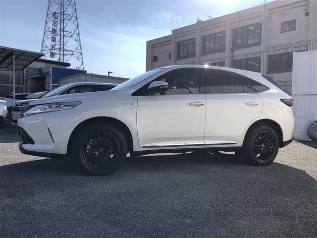 ハリアーハイブリッド プレミアム　メタル　アンド　レザーパッケージ　ワンオーナー　スマキー　ＬＥＤヘッドライト　地デジ　バックモニター　電動シート　本革　ＤＶＤ再生　クルコン　横滑り防止機能　イモビライザー　アルミホイール　ドライブレコーダー　メモリーナビ　４ＷＤ（8枚目）