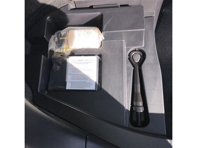 ハリアーハイブリッド プレミアム　メタル　アンド　レザーパッケージ　ワンオーナー　スマキー　ＬＥＤヘッドライト　地デジ　バックモニター　電動シート　本革　ＤＶＤ再生　クルコン　横滑り防止機能　イモビライザー　アルミホイール　ドライブレコーダー　メモリーナビ　４ＷＤ（29枚目）