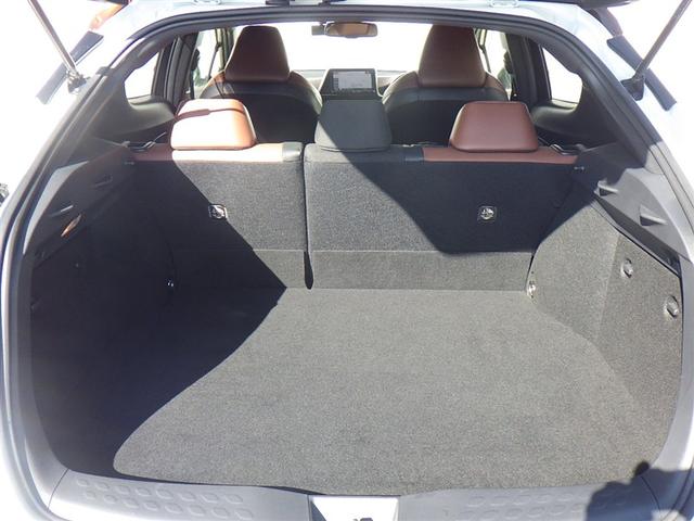 Ｃ－ＨＲ Ｇ　フルセグ　メモリーナビ　ＤＶＤ再生　バックカメラ　衝突被害軽減システム　ＥＴＣ　ドラレコ　ＬＥＤヘッドランプ　フルエアロ（27枚目）