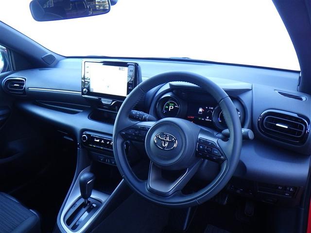 ヤリス ハイブリッドＺ　メモリーナビ　バックカメラ　衝突被害軽減システム　ＥＴＣ　ドラレコ　ＬＥＤヘッドランプ　フルエアロ（10枚目）