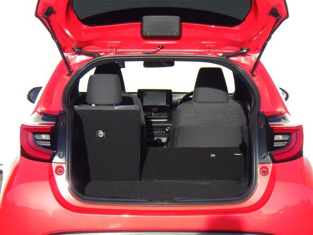 ヤリス Ｚ　フルセグ　メモリーナビ　バックカメラ　衝突被害軽減システム　ＥＴＣ　ドラレコ　ＬＥＤヘッドランプ　フルエアロ（34枚目）