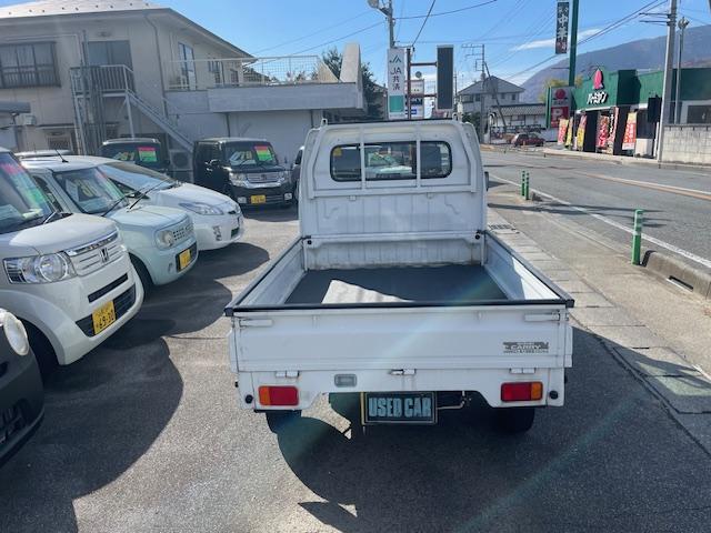 キャリイトラック KCパワステ エアコン&パワステ&切替式4WDタイプ 5MT ナビTV TV走行OK ドラレコ 荷台マット ゲートプロテクター ゴムマット ドアバイザー 三方開き エンジンオイル・オイルエレメント交換済み ラジオ(7枚目)