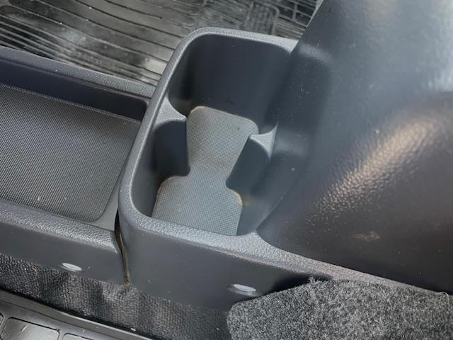 キャリイトラック KCパワステ エアコン&パワステ&切替式4WDタイプ 5MT ナビTV TV走行OK ドラレコ 荷台マット ゲートプロテクター ゴムマット ドアバイザー 三方開き エンジンオイル・オイルエレメント交換済み ラジオ(25枚目)