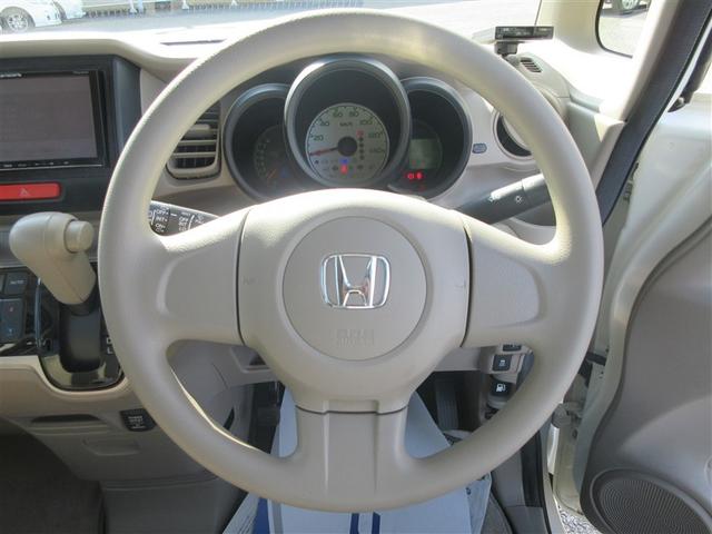 ドライバーに寄り添う快適な操作フィールをもたらすステアリングです。