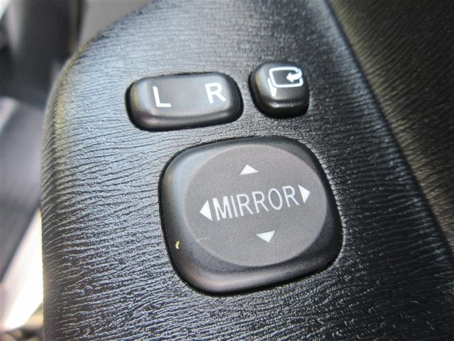 ヴォクシー クルマイス２キャクシヨウ　福祉車両　電動スライドドア　ＨＩＤヘッドライト　乗車定員７人　３列シート　ワンオーナー（23枚目）