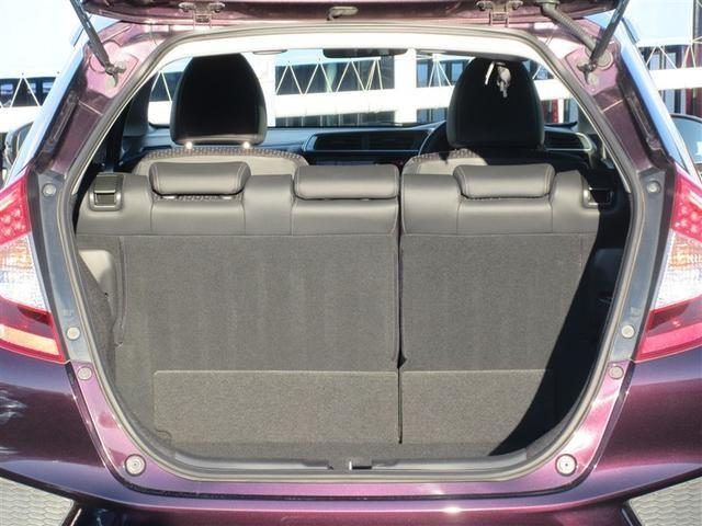 フィット １５ＸＬ　ワンセグ　メモリーナビ　ＤＶＤ再生　バックカメラ　衝突被害軽減システム　ＥＴＣ　ＬＥＤヘッドランプ　ワンオーナー　アイドリングストップ（7枚目）