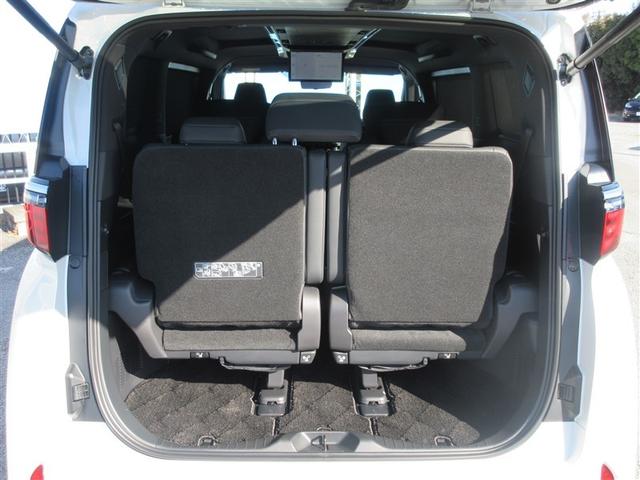 アルファードハイブリッド Ｚ　サンルーフ　４ＷＤ　フルセグ　メモリーナビ　ミュージックプレイヤー接続可　後席モニター　バックカメラ　衝突被害軽減システム　ＥＴＣ　ドラレコ　両側電動スライド　ＬＥＤヘッドランプ　乗車定員７人（7枚目）