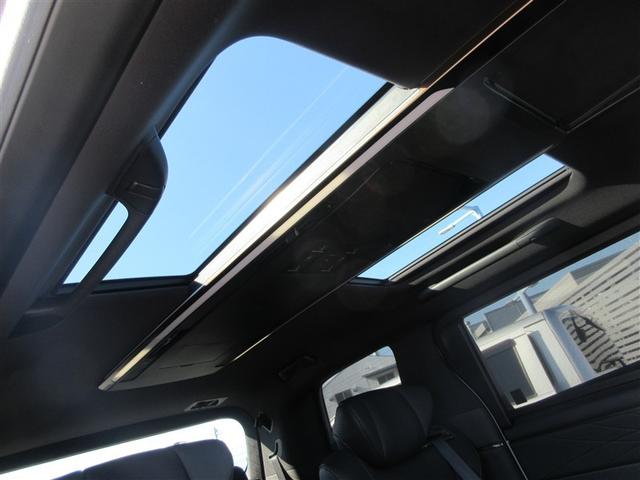 アルファードハイブリッド Ｚ　サンルーフ　４ＷＤ　フルセグ　メモリーナビ　ミュージックプレイヤー接続可　後席モニター　バックカメラ　衝突被害軽減システム　ＥＴＣ　ドラレコ　両側電動スライド　ＬＥＤヘッドランプ　乗車定員７人（11枚目）