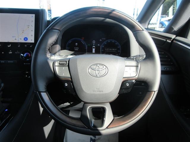 アルファードハイブリッド Ｚ　サンルーフ　４ＷＤ　フルセグ　メモリーナビ　ミュージックプレイヤー接続可　後席モニター　バックカメラ　衝突被害軽減システム　ＥＴＣ　ドラレコ　両側電動スライド　ＬＥＤヘッドランプ　乗車定員７人（19枚目）