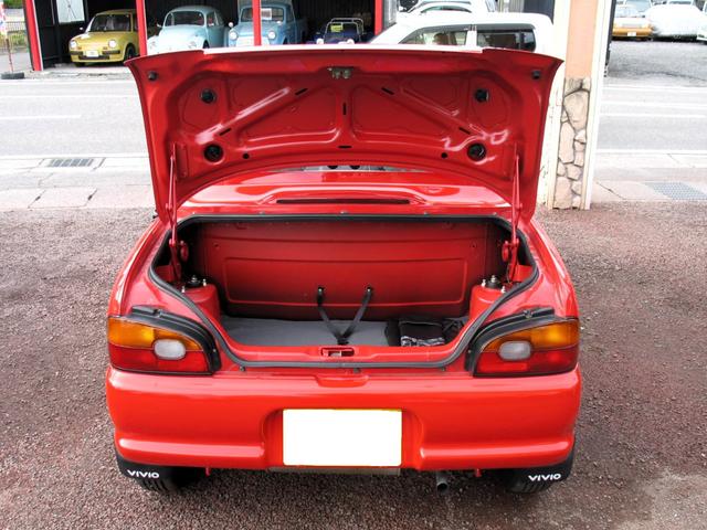 ヴィヴィオ Ｔトップ　記念特別限定車　ワンオーナー　タルガトップ　オートマチック　ＣＶＴ　走行７５０００Ｋｍ台　取説　記録簿　６４６００Ｋ時タイミングベルト＆ウォータポンプ交換　４シーター　新品１４インチアルミ＆タイヤ（38枚目）